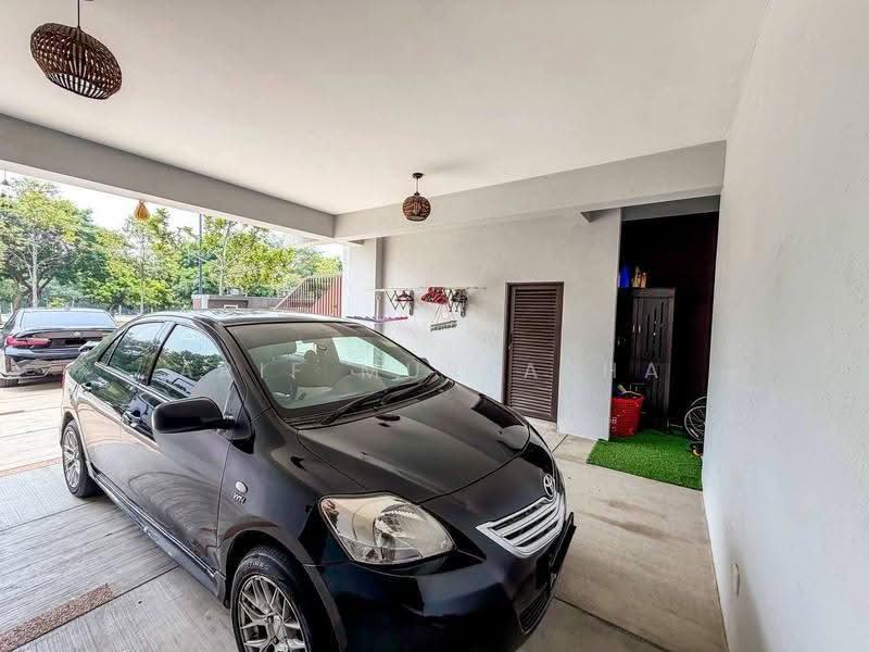 Terraced House for Sale in Cyberjaya (Selangor) - Arif Mustapha - Car Park - PropertyGuru.com.my