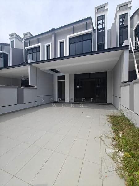 2-storey Terraced House for Sale in Taman Mount Austin (Tebrau) - Vernice Wong - Exterior - PropertyGuru.com.my