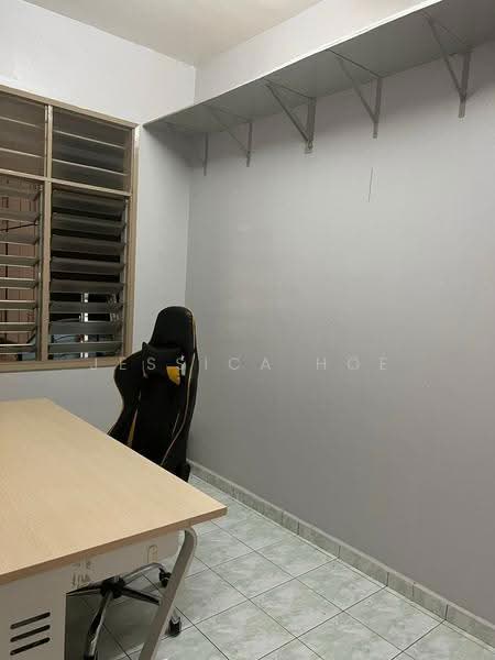 2-storey Terraced House for Rent in Taman Bukit Subang (Shah Alam) - Jessica Hoe - Study - PropertyGuru.com.my