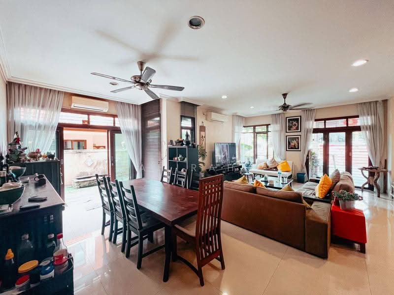 Semi-Detached House for Sale in Ampang Jaya (Ampang) - Mahirah . - Living Room - PropertyGuru.com.my