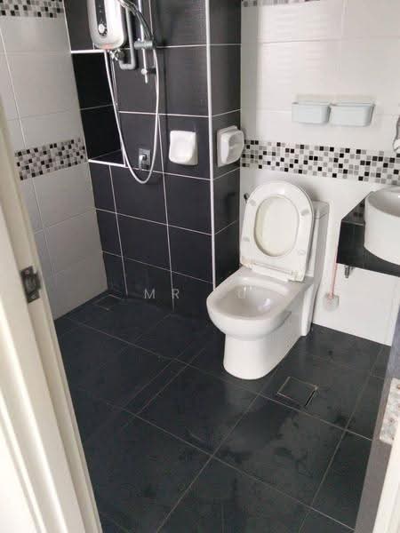 Kediaman Servis untuk Disewa di Sky View - Mr Lu - Bathroom - PropertyGuru.com.my