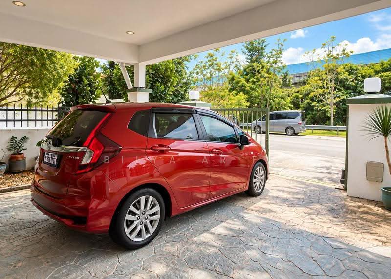 Rumah Teres 2-Tingkat untuk Dijual di Denai Alam (Shah Alam) - BILYA ARIFF - Car Park - PropertyGuru.com.my