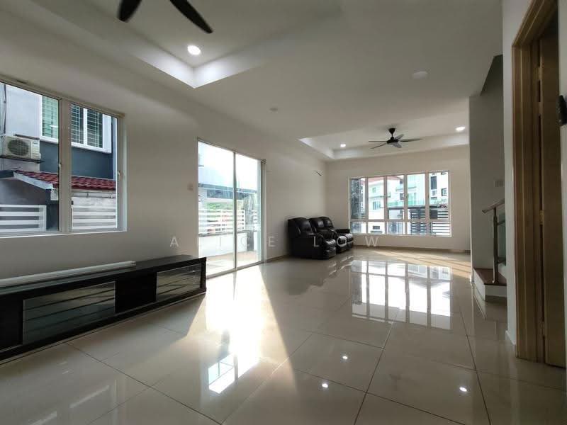 Semi-Detached House for Sale in Serendah (Selangor) - Alice Low - Living Room - PropertyGuru.com.my