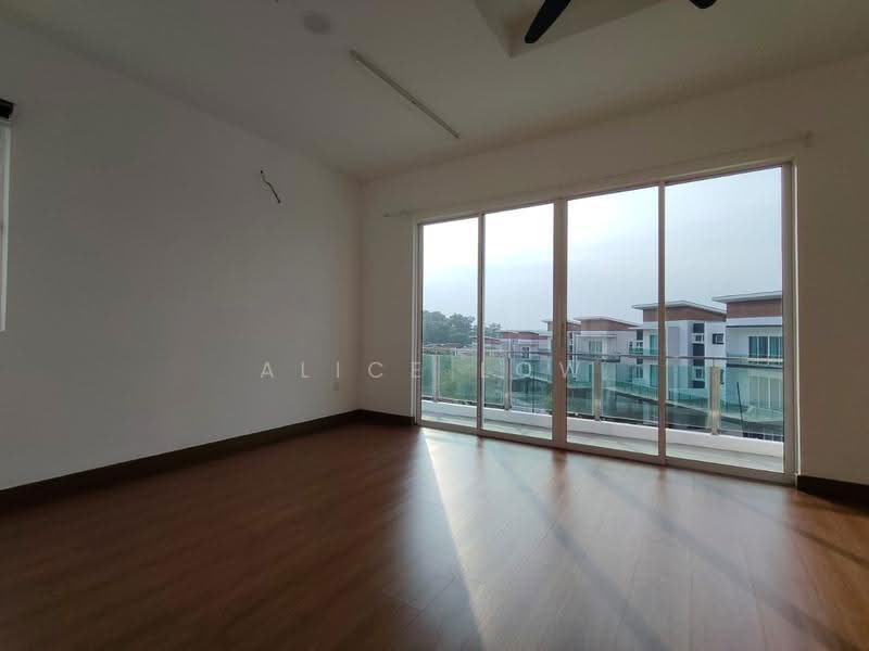 Semi-Detached House for Sale in Serendah (Selangor) - Alice Low - Balcony - PropertyGuru.com.my