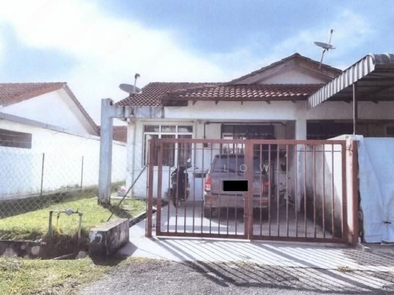 1-storey Terraced House for Sale in Taman Semenyih Permata (Semenyih) - Leslie Low - Exterior - PropertyGuru.com.my