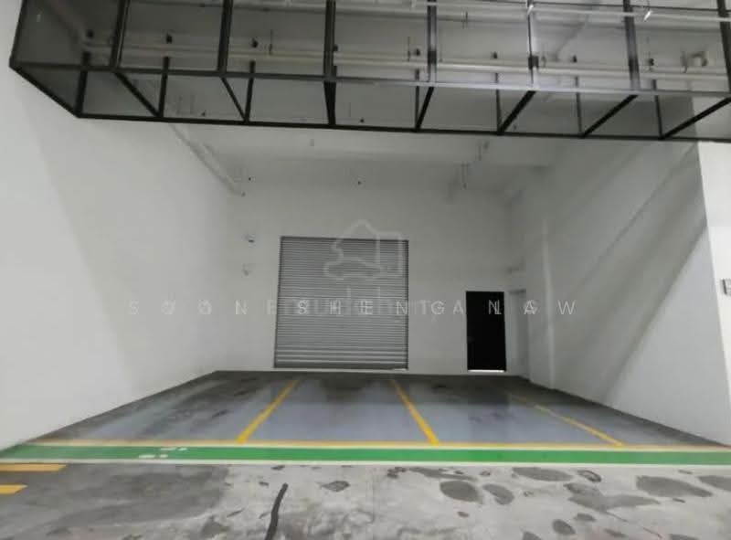 Warehouse for Rent in Taman Sains Selangor (Kota Damansara) - Soon Sheng Law - Car Park - PropertyGuru.com.my
