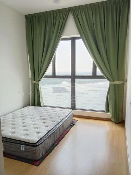 Condominium for Rent at Kings Bay @ Country Garden Danga Bay - Hong Charng Lee - Bedroom - PropertyGuru.com.my