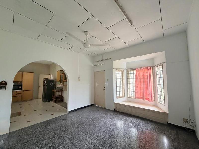 Bungalow House for Sale in Seksyen 17 (Petaling Jaya) - Maureen Ooi - Kitchen - PropertyGuru.com.my