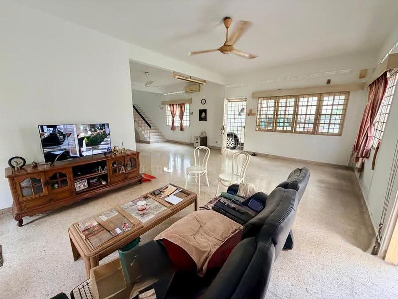 Bungalow House for Sale in Seksyen 17 (Petaling Jaya) - Maureen Ooi - Living Room - PropertyGuru.com.my