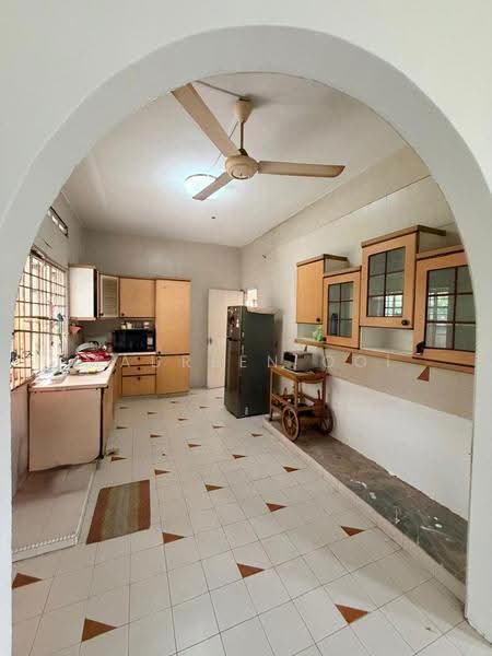 Bungalow House for Sale in Seksyen 17 (Petaling Jaya) - Maureen Ooi - Kitchen - PropertyGuru.com.my