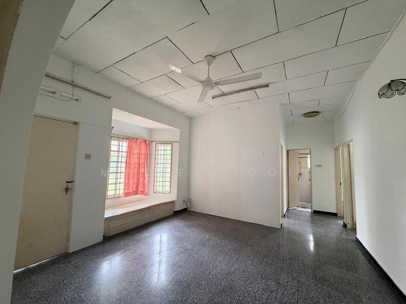 Bungalow House for Sale in Seksyen 17 (Petaling Jaya) - Maureen Ooi - Living Room - PropertyGuru.com.my