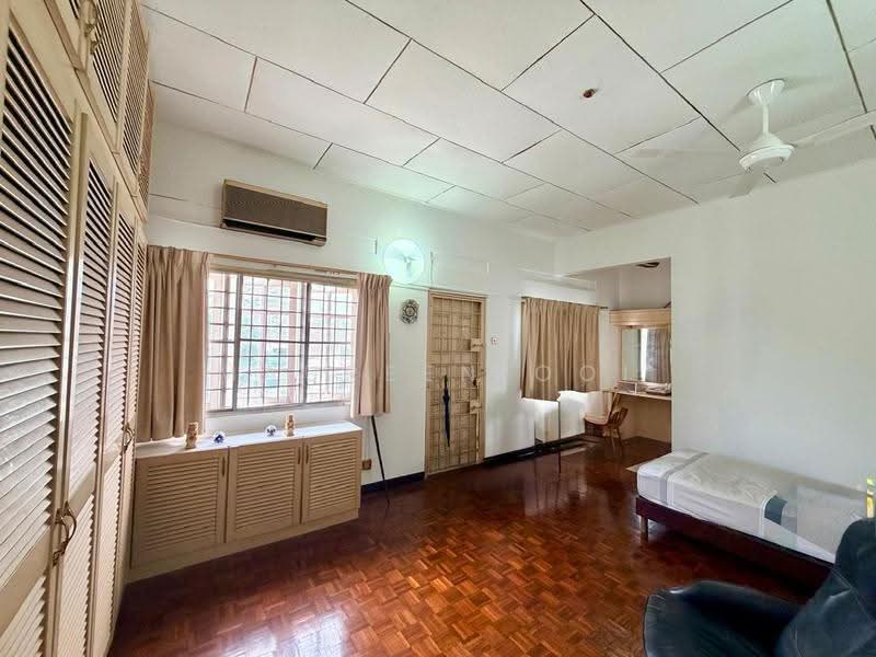 Bungalow House for Sale in Seksyen 17 (Petaling Jaya) - Maureen Ooi - Bedroom - PropertyGuru.com.my