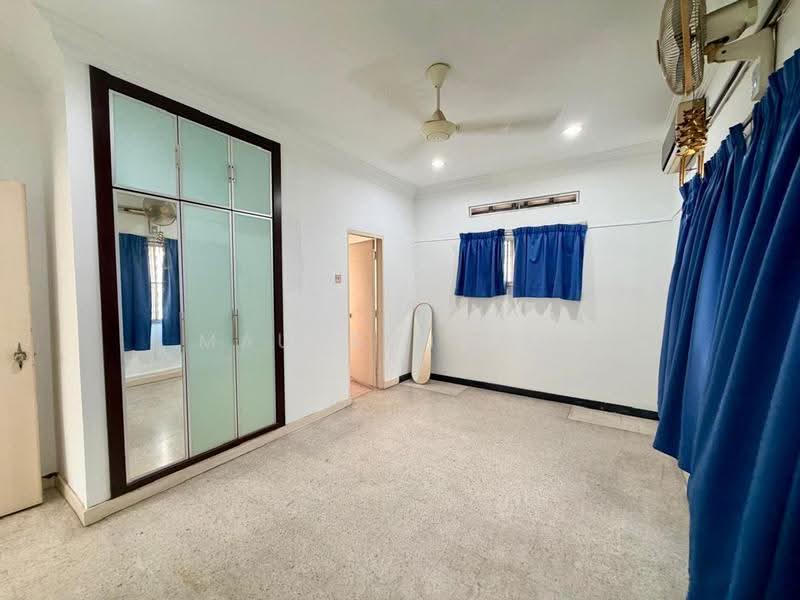 Bungalow House for Sale in Seksyen 17 (Petaling Jaya) - Maureen Ooi - Bedroom - PropertyGuru.com.my