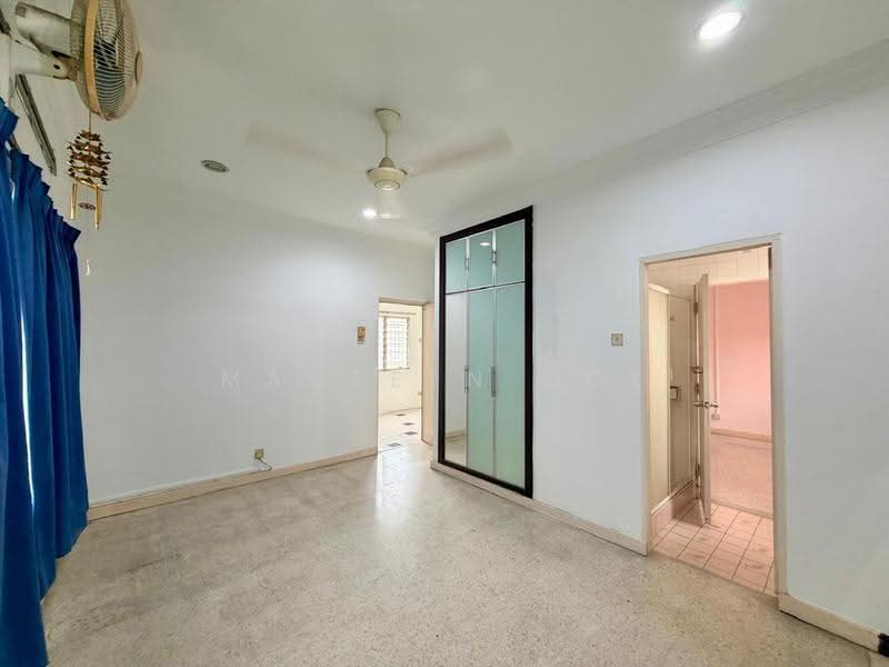 Bungalow House for Sale in Seksyen 17 (Petaling Jaya) - Maureen Ooi - Bedroom - PropertyGuru.com.my