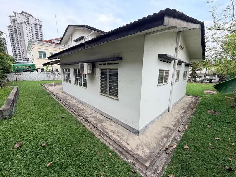 Bungalow House for Sale in Seksyen 17 (Petaling Jaya) - Maureen Ooi - Exterior - PropertyGuru.com.my