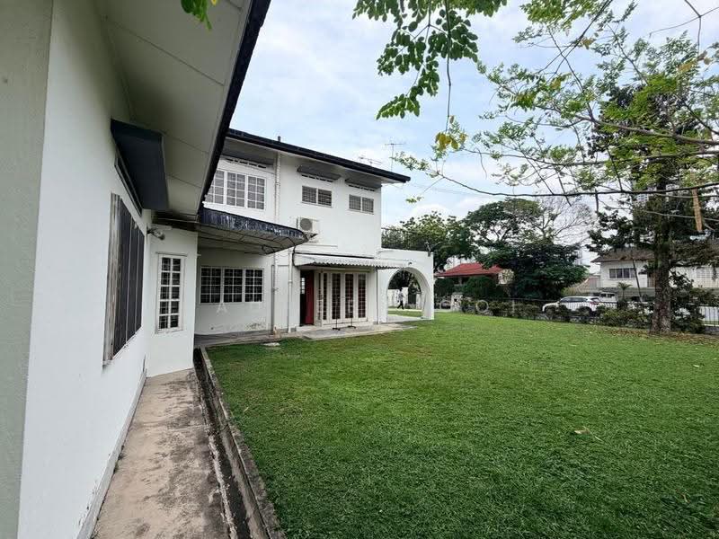 Bungalow House for Sale in Seksyen 17 (Petaling Jaya) - Maureen Ooi - Exterior - PropertyGuru.com.my