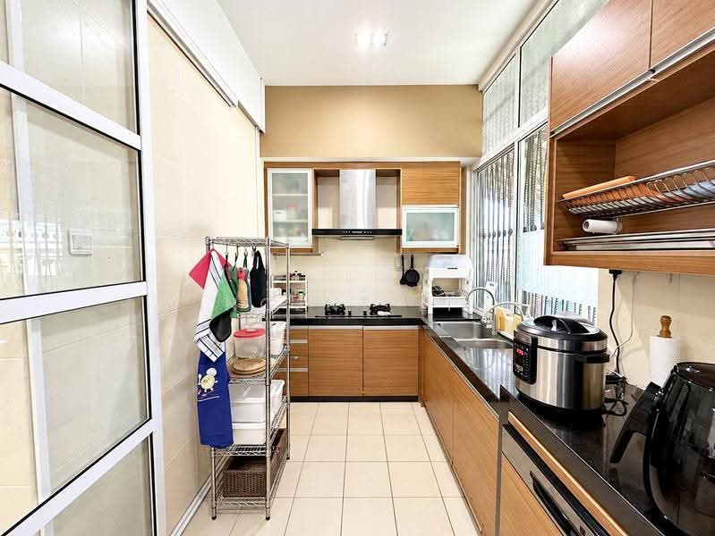 Rumah Berkembar untuk Dijual di Saujana (Selangor) - Vincent Liaw - Kitchen - PropertyGuru.com.my