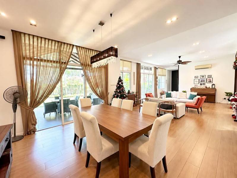 Rumah Berkembar untuk Dijual di Saujana (Selangor) - Vincent Liaw - Living Room - PropertyGuru.com.my