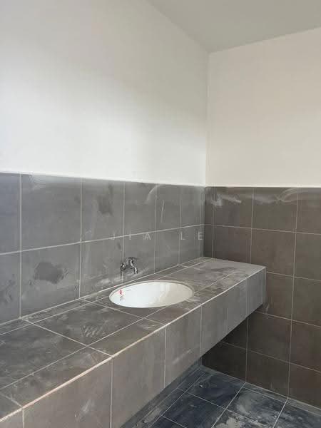 Shop for Rent in Bandar Tasik Kesuma (Beranang) - Jia Le - Bathroom - PropertyGuru.com.my