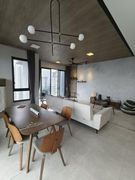 Kondominium untuk Disewa di Trinity Pentamont - Tony Low - Living Room - PropertyGuru.com.my