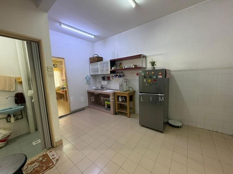2-storey Terraced House for Sale in Bukit Beruntung (Selangor) - Jessica Lim - Kitchen - PropertyGuru.com.my