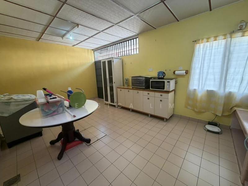 2-storey Terraced House for Sale in Bukit Beruntung (Selangor) - Jessica Lim - Kitchen - PropertyGuru.com.my