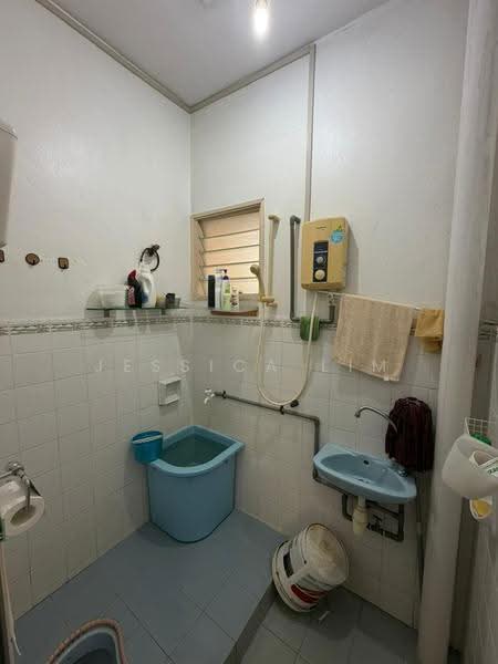 2-storey Terraced House for Sale in Bukit Beruntung (Selangor) - Jessica Lim - Bathroom - PropertyGuru.com.my