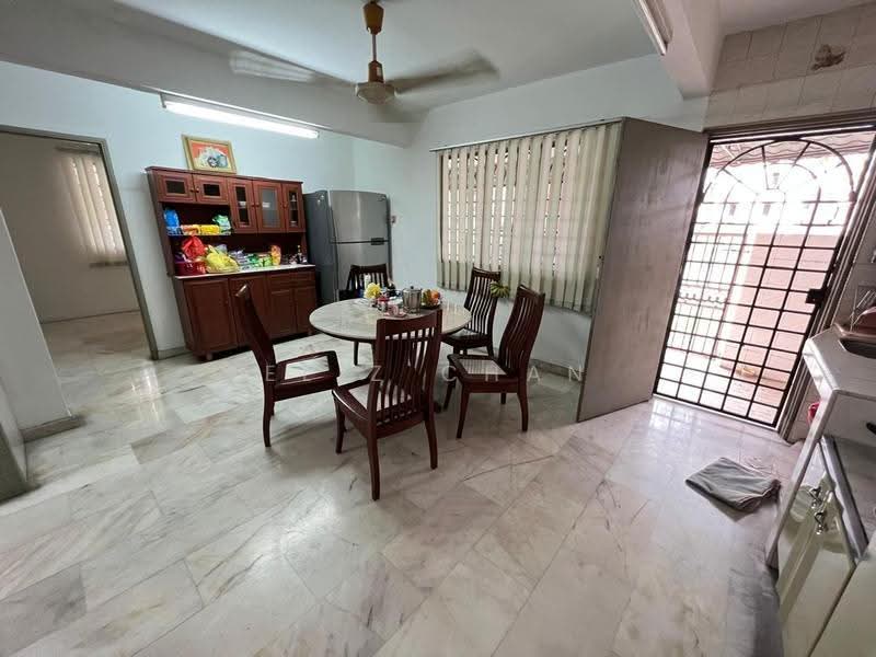 2-storey Terraced House for Sale in Taman Sri Sinar (Segambut) - Eliz Chan - Dining Room - PropertyGuru.com.my