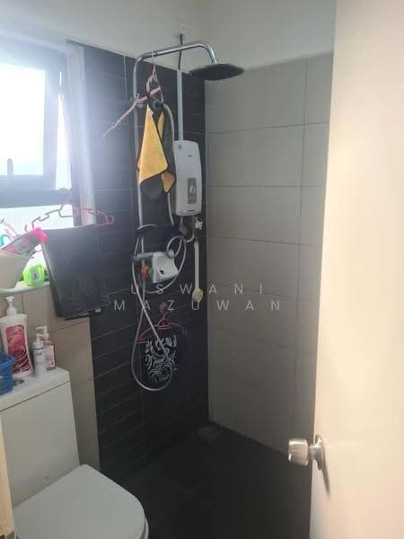 Kondominium untuk Disewa di Lake Vista Residence (Tasik Vista Residen) - Uswani Mazuwan - Bathroom - PropertyGuru.com.my