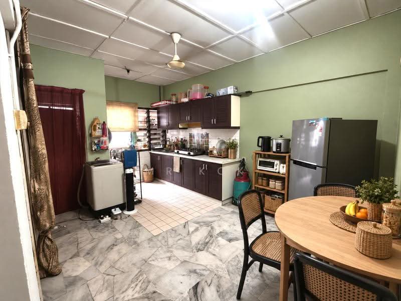 Pangsapuri untuk Dijual di Makmur Apartment - Mr Kok - Kitchen - PropertyGuru.com.my