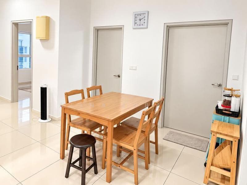 Kediaman Servis untuk Dijual di Nadayu 801 - Zalina Zubaidi - Dining Room - PropertyGuru.com.my
