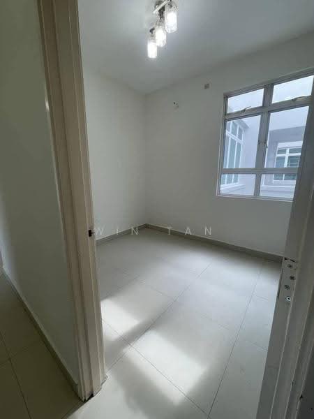 Pangsapuri untuk Dijual di Perling Heights Apartments - Win Tan - PropertyGuru.com.my