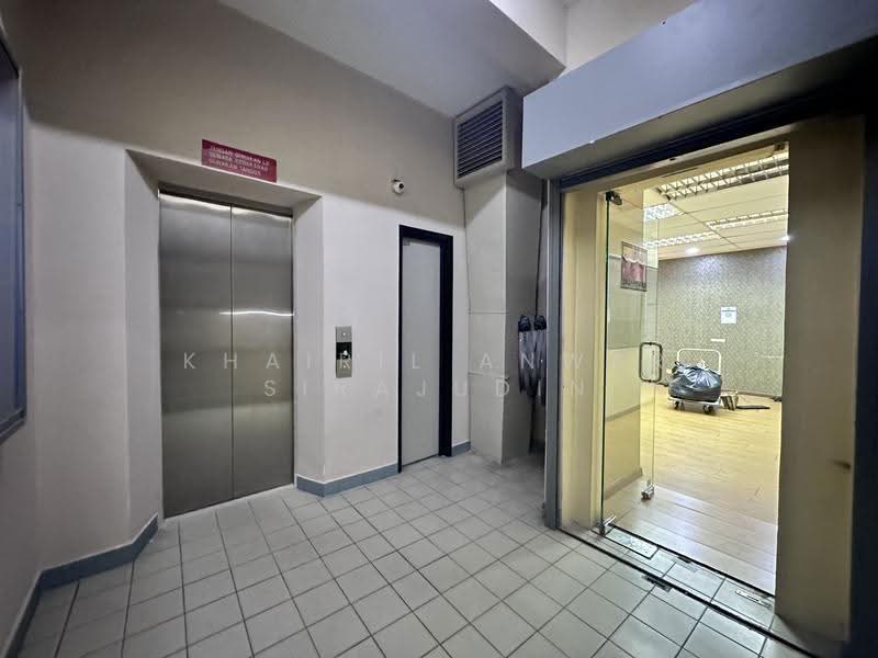 Kedai / Pejabat untuk Disewa di Bangsar Utama (Bangsar) - Khairil Anwar Sirajudin - Corridor - PropertyGuru.com.my