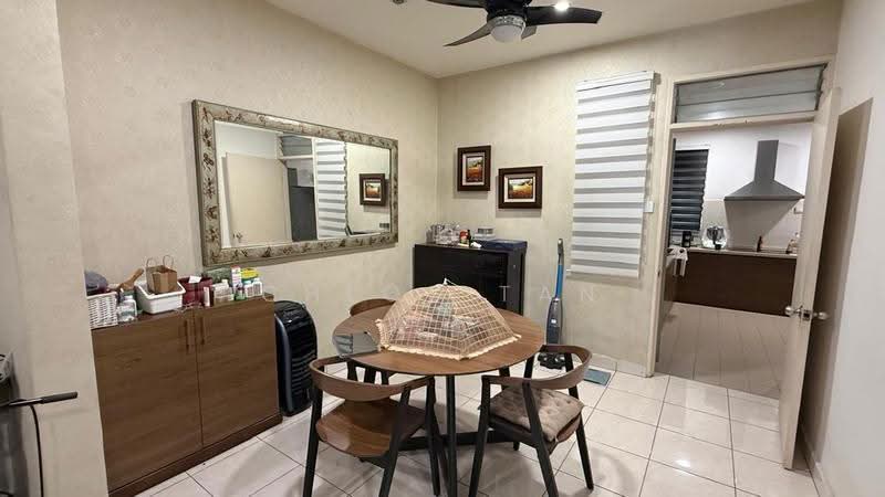 Terraced House for Sale in Kota Kemuning (Shah Alam) - Chloe Tan - Dining Room - PropertyGuru.com.my