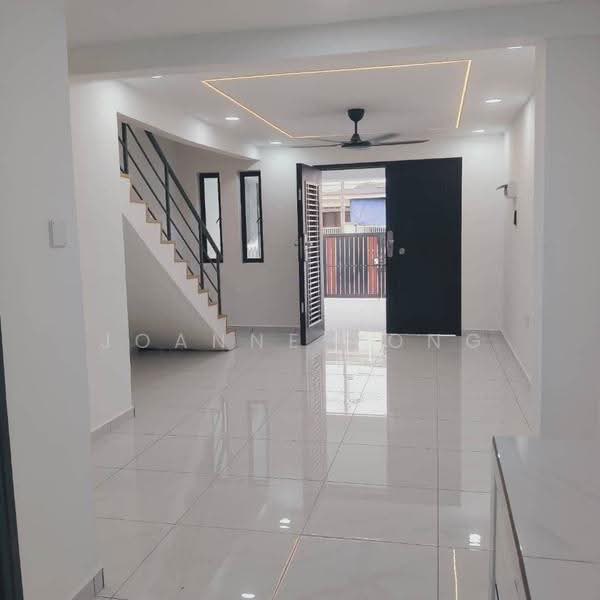 Rumah Teres 2-Tingkat untuk Dijual di Johor Bahru (Johor) - Joanne Yong - Living Room - PropertyGuru.com.my