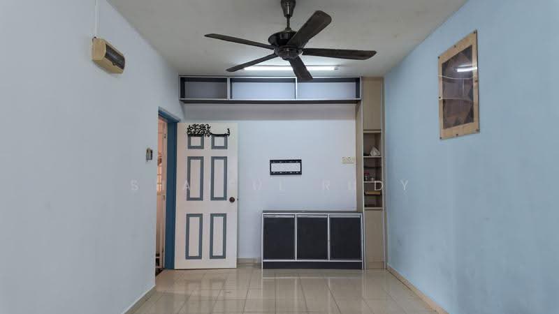 Pangsapuri untuk Disewa di Laguna Biru - Shaiful Rudy - Living Room - PropertyGuru.com.my