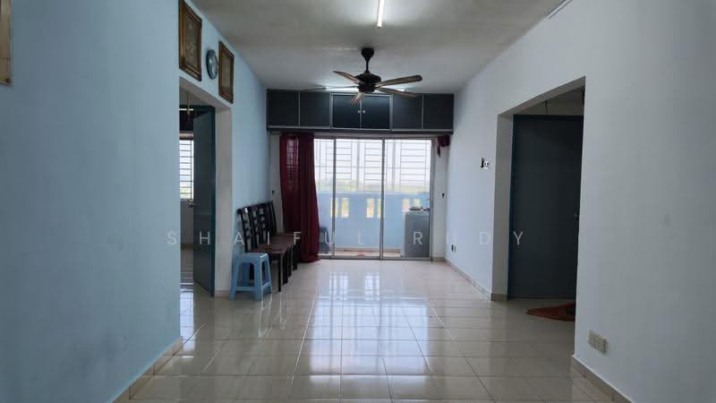Pangsapuri untuk Disewa di Laguna Biru - Shaiful Rudy - Living Room - PropertyGuru.com.my