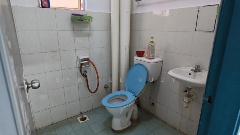 Pangsapuri untuk Disewa di Laguna Biru - Shaiful Rudy - Bathroom - PropertyGuru.com.my