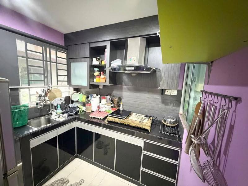 2-storey Terraced House for Sale in Jementah (Johor) - Albert Liew - Kitchen - PropertyGuru.com.my