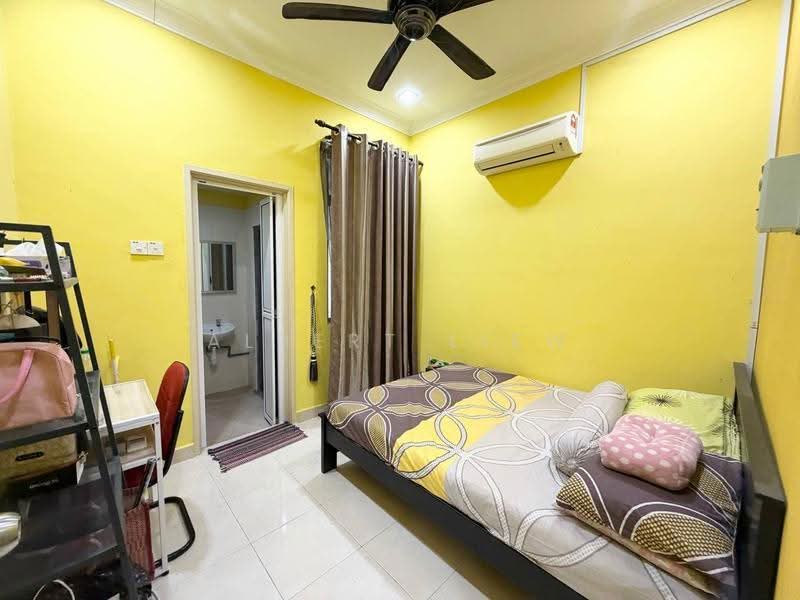 2-storey Terraced House for Sale in Jementah (Johor) - Albert Liew - Bedroom - PropertyGuru.com.my
