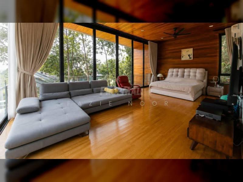 Rumah Banglo untuk Dijual di Kayangan Heights (Shah Alam) - Fazie Noor - Living Room - PropertyGuru.com.my