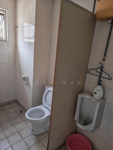 Kedai / Pejabat untuk Disewa di Cheras (Kuala Lumpur) - Tron Wan - Bathroom - PropertyGuru.com.my