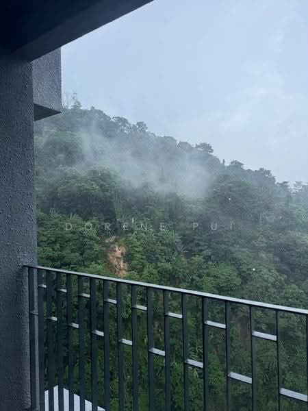Kediaman Servis untuk Dijual di D'Clover Residences - Dorene Pui - Balcony - PropertyGuru.com.my