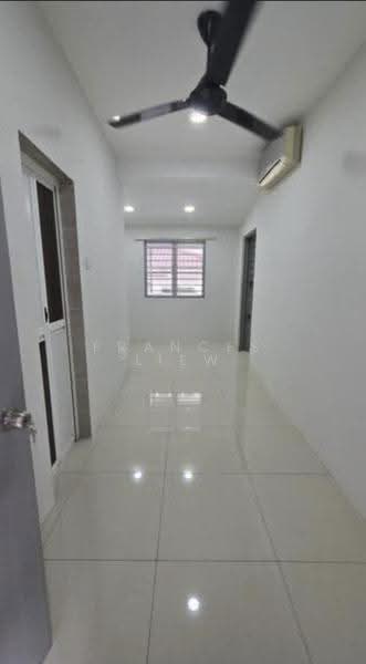 2-storey Terraced House for Sale in Bandar Putra Permai (Seri Kembangan) - Frances Liew - Corridor - PropertyGuru.com.my
