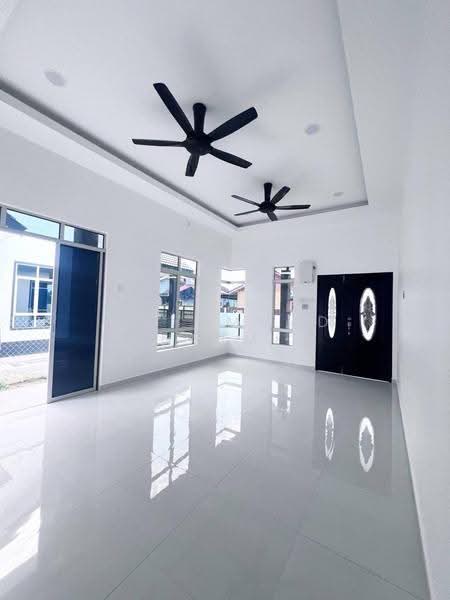 Rumah Berkembar untuk Dijual di Kijal (Terengganu) - Muhammad Najmi - Living Room - PropertyGuru.com.my