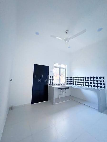 Rumah Berkembar untuk Dijual di Kijal (Terengganu) - Muhammad Najmi - Kitchen - PropertyGuru.com.my