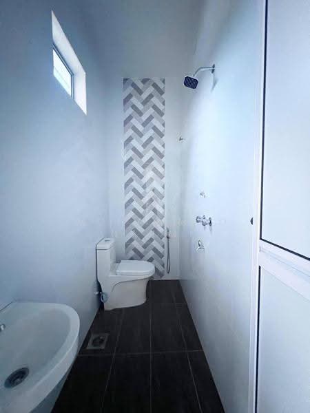 Rumah Berkembar untuk Dijual di Kijal (Terengganu) - Muhammad Najmi - Bathroom - PropertyGuru.com.my