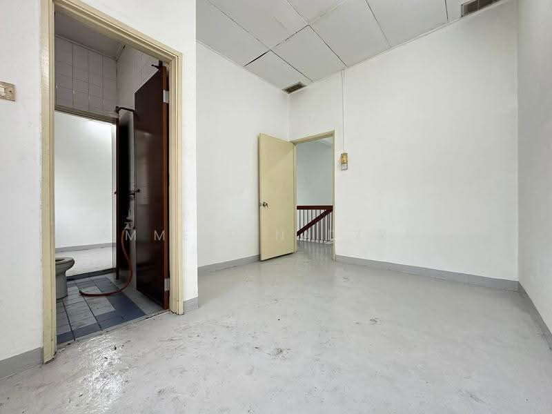Rumah Teres 2-Tingkat untuk Dijual di Seksyen 7 (Shah Alam) - Ammeer Nadzrai - Interior - PropertyGuru.com.my
