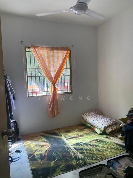 Pangsapuri untuk Dijual di Sri Cempaka (Taman Wawasan) - YY Wong - Bedroom - PropertyGuru.com.my