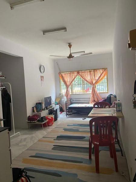 Pangsapuri untuk Dijual di Sri Cempaka (Taman Wawasan) - YY Wong - Living Room - PropertyGuru.com.my